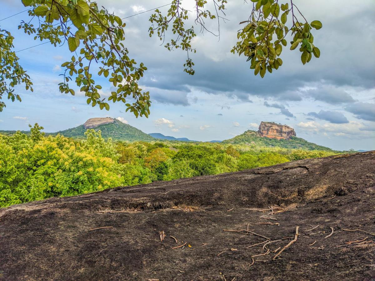Choona Lodge 'View Of Sigiriya & Pidurangala With Sunrise' Exterior photo
